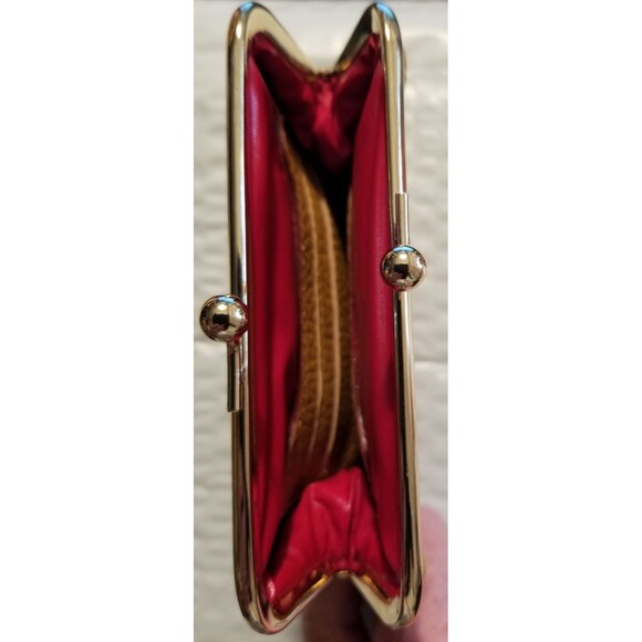 Dooney & Bourke Pebbled Leather Framed Kisslock Card & Coin Holder Large Toffee - Picture 5 of 5